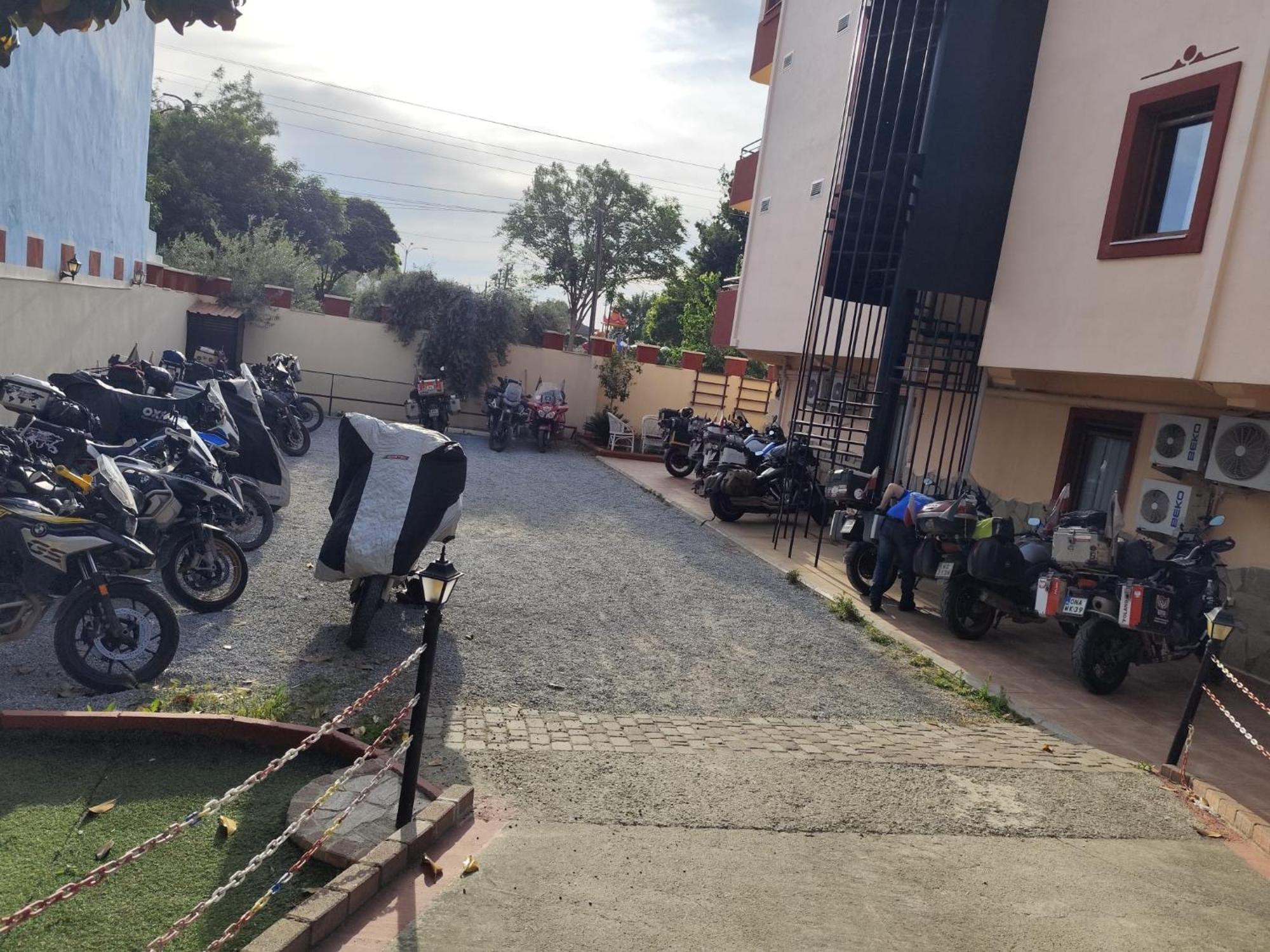 Hotel Ave Maria 2*